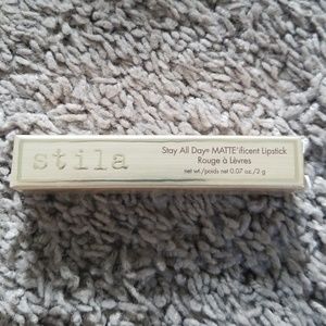 Stila stay all day Matte lipstick